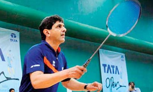 ബാഡ്മിന്റണ്‍ അസോസിയേഷന്‍ പ്രഥമ  ലൈഫ് ടൈം അച്ചീവ്‌മെന്റ് അവാര്‍ഡ് പ്രകാശ് പദുക്കോണിന്