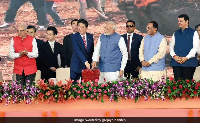 മുംബൈ - അഹമ്മദാബാദ് ബുള്ളറ്റ് ട്രെയിന്‍ പദ്ധതിക്ക് തുടക്കമായി