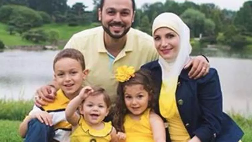 അഞ്ചംഗ മുസ്ലിം കുടുംബത്തെ ജീവനക്കാര് വിമാനത്തില് നിന്ന് ഇറക്കിവിട്ടു അഞ്ചംഗ മുസ്ലിം കുടുംബത്തെ ജീവനക്കാര് വിമാനത്തില് നിന്ന് ഇറക്കിവിട്ടു