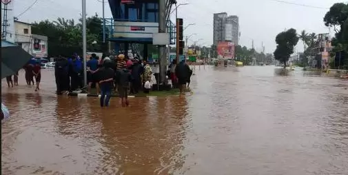 ദുരിതബാധിതർക്ക് വേണ്ടിയുള്ള വിഭവസമാഹരണം; പ്രവാസി യുവാക്കൾ മുന്നിട്ടിറങ്ങുന്നു