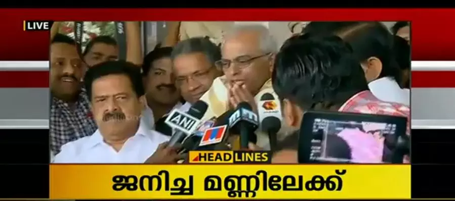 ഫാദര് ടോം ഉഴുന്നാലില് കേരളത്തിലെത്തി ഫാദര് ടോം ഉഴുന്നാലില് കേരളത്തിലെത്തി