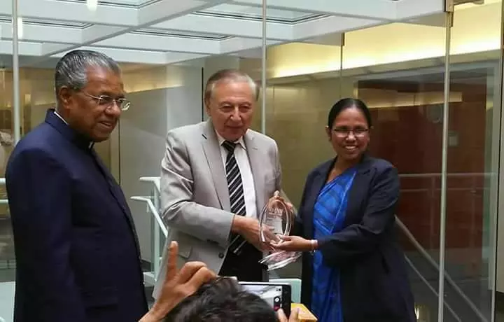 മുഖ്യമന്ത്രിയുടെ അമേരിക്കന് യാത്ര വിവാദത്തില്; ആരാണ് പിണറായിക്ക് ‘ഉപഹാരം’ നല്കിയ ഗാലോ ? മുഖ്യമന്ത്രിയുടെ അമേരിക്കന് യാത്ര വിവാദത്തില്; ആരാണ് പിണറായിക്ക് ‘ഉപഹാരം’ നല്കിയ ഗാലോ ?