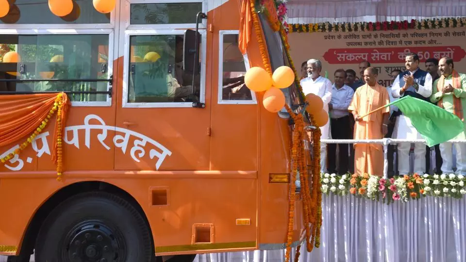 ഉത്തര്‍ പ്രദേശിന് കാവി പെയിന്‍റടിച്ച് യോഗി സര്‍ക്കാര്‍