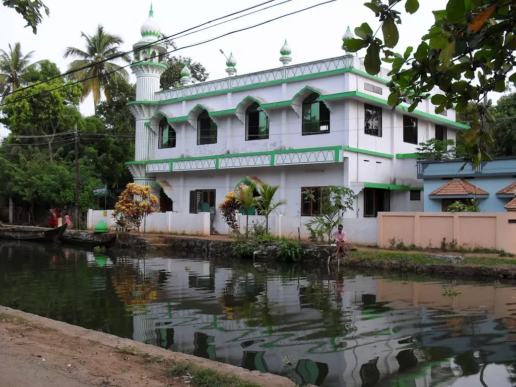 ചരിത്രപ്രാധാന്യമുള്ള ആലപ്പുഴയിലെ മസ്ജിദുകള് ചരിത്രപ്രാധാന്യമുള്ള ആലപ്പുഴയിലെ മസ്ജിദുകള്