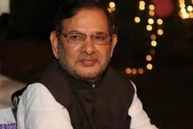 രാജ്യസഭാ അംഗത്വം: ശരത് യാദവ് നിയമോപദേശം തേടി