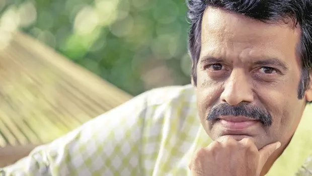 താരങ്ങള്ക്ക് വേണ്ടി കയ്യടിച്ചവര് ഐ.വി ശശിക്ക് വേണ്ടി കയ്യടിച്ച കാലം താരങ്ങള്ക്ക് വേണ്ടി കയ്യടിച്ചവര് ഐ.വി ശശിക്ക് വേണ്ടി കയ്യടിച്ച കാലം