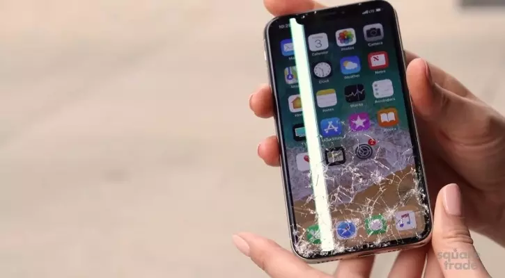 താഴെ വീണാല്‍ പിന്നെ ഐഫോണ്‍ X നെ നോക്കണ്ട