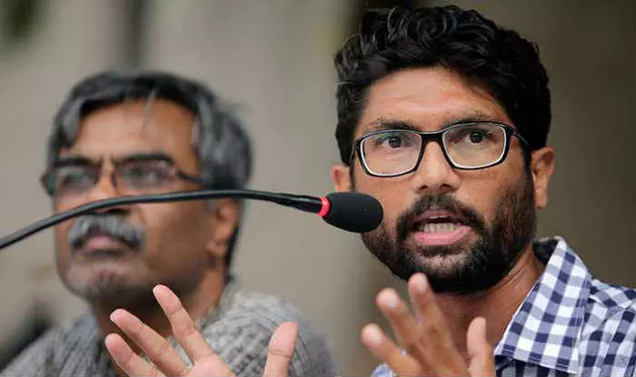 മധുവിന്റെ കൊലപാതകം ഞെട്ടിക്കുന്നതാണെന്ന് ജിഗ്നേഷ് മേവാനി മധുവിന്റെ കൊലപാതകം ഞെട്ടിക്കുന്നതാണെന്ന് ജിഗ്നേഷ് മേവാനി