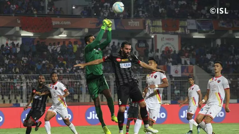 പ്രതീക്ഷയോടെ ബ്ലാസ്റ്റേഴ്സ് ആരാധകര്‍ 