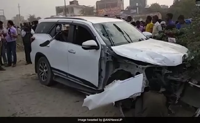 ബിജെപി നേതാവ് കാറില്‍ സഞ്ചരിക്കവേ വെടിയേറ്റ് മരിച്ചു