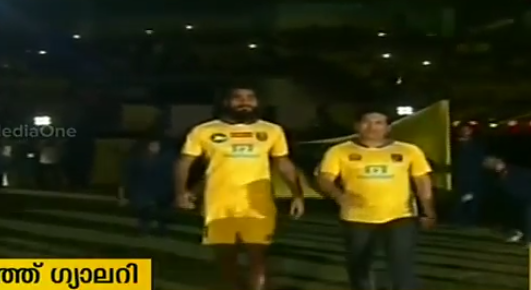 വര്‍ണാഭമായ ഉദ്ഘാടനച്ചടങ്ങുകള്‍ക്ക് സാക്ഷിയായി കലൂര്‍ സ്റ്റേഡിയം