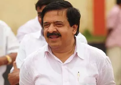 ശശീന്ദ്രനെ വീണ്ടും മന്ത്രിയാക്കിയാല് സര്ക്കാരിനത് തിലകക്കുറിയാകും: പരിഹാസവുമായി ചെന്നിത്തല ശശീന്ദ്രനെ വീണ്ടും മന്ത്രിയാക്കിയാല് സര്ക്കാരിനത് തിലകക്കുറിയാകും: പരിഹാസവുമായി ചെന്നിത്തല