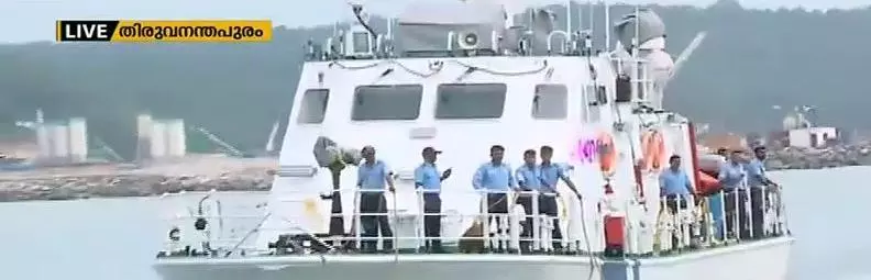 കാണാതായവരുടെ കൃത്യമായ കണക്കില്ല; വൈകാരികമായി പ്രതികരിച്ച് തീരദേശം കാണാതായവരുടെ കൃത്യമായ കണക്കില്ല; വൈകാരികമായി പ്രതികരിച്ച് തീരദേശം