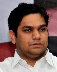 കൊച്ചി കൈവിടില്ലെന്ന പ്രതീക്ഷയില് ഹൈബിയും അനില് കുമാറും കൊച്ചി കൈവിടില്ലെന്ന പ്രതീക്ഷയില് ഹൈബിയും അനില് കുമാറും