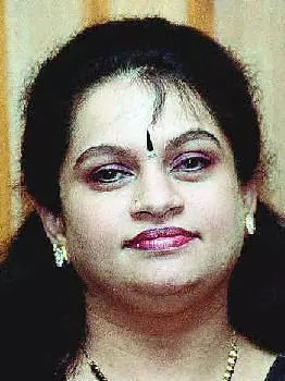 അച്ഛന്റെ ഓര്മകള്ക്ക് വോട്ട് തേടി പത്മജ അച്ഛന്റെ ഓര്മകള്ക്ക് വോട്ട് തേടി പത്മജ