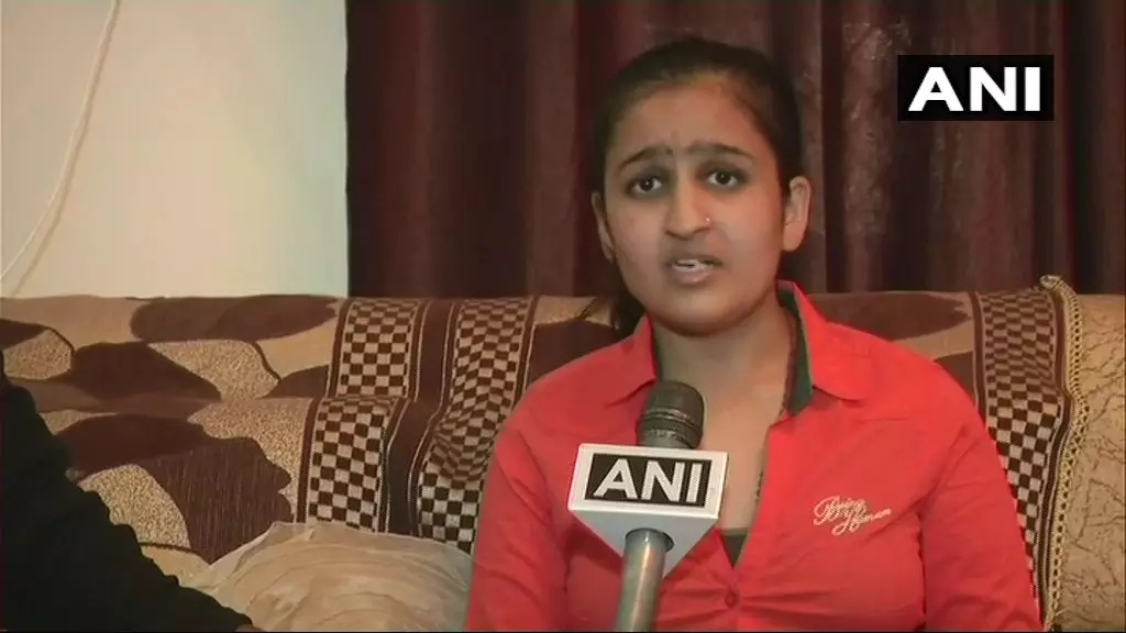 ചോദ്യപേപ്പര്‍ ചോര്‍ച്ച; പ്രധാനമന്ത്രിയെ അറിയിച്ചിട്ടും നടപടിയെടുത്തില്ലെന്ന് വിദ്യാര്‍ത്ഥിനി