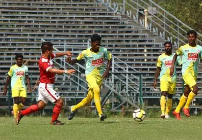 സന്തോഷ് ട്രോഫി: കേരളം പശ്ചിമ ബംഗാള്‍ ഫൈനല്‍ നാളെ