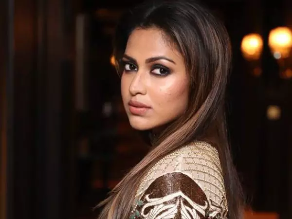 കായംകുളം കൊച്ചുണ്ണിയില് നിന്ന് പുറത്താക്കിയതല്ലെന്ന് അമലാപോള് കായംകുളം കൊച്ചുണ്ണിയില് നിന്ന് പുറത്താക്കിയതല്ലെന്ന് അമലാപോള്