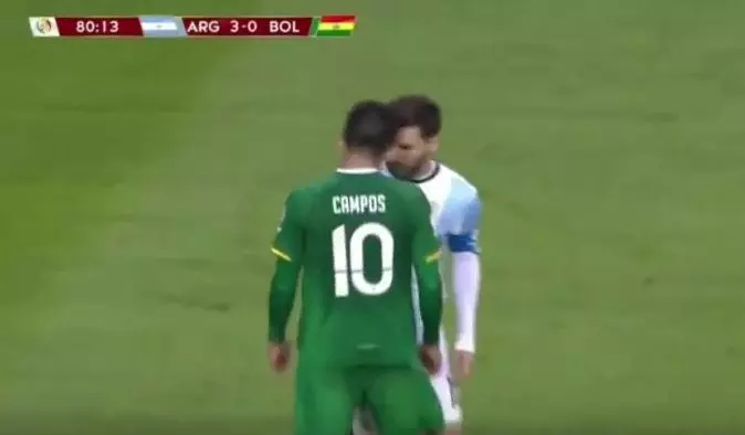 മെസിയോട് കൊമ്പുകോര്ത്ത് ബൊളീവിയന് താരം മെസിയോട് കൊമ്പുകോര്ത്ത് ബൊളീവിയന് താരം