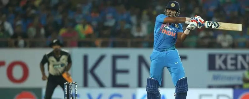 ആദ്യ ഏകദിനം ജയിച്ച് ശ്രീലങ്ക ആദ്യ ഏകദിനം ജയിച്ച് ശ്രീലങ്ക