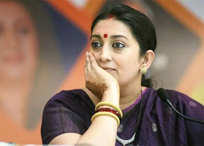 സിഎക്കാര്ക്ക് ജിഎസ്ടി ഗുണമായെന്ന് സ്മൃതി ഇറാനി; ഭൂകമ്പം നിര്മാണത്തൊഴിലാളികള്ക്ക് ഗുണമായെന്ന് പറയാത്തത് ഭാഗ്യമെന്ന് നവമാധ്യമങ്ങള് സിഎക്കാര്ക്ക് ജിഎസ്ടി ഗുണമായെന്ന് സ്മൃതി ഇറാനി; ഭൂകമ്പം നിര്മാണത്തൊഴിലാളികള്ക്ക് ഗുണമായെന്ന് പറയാത്തത് ഭാഗ്യമെന്ന് നവമാധ്യമങ്ങള്