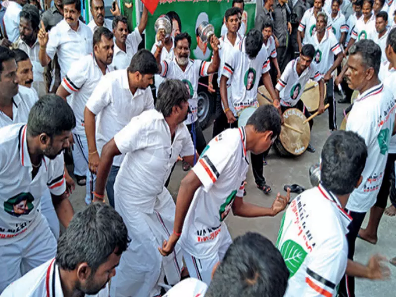 ആര്‍കെ നഗര്‍ ഉപതെരഞ്ഞെടുപ്പ്: ശബ്ദ പ്രചരണത്തിന് കലാശക്കൊട്ട്