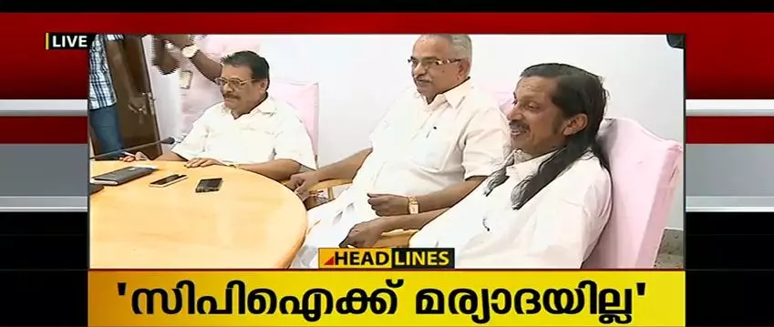 സിപിഐക്ക് എല്ഡിഎഫ് യോഗത്തില് രൂക്ഷവിമര്ശം സിപിഐക്ക് എല്ഡിഎഫ് യോഗത്തില് രൂക്ഷവിമര്ശം
