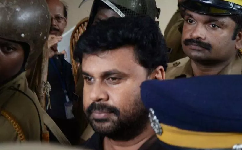 നടിയെ ആക്രമിച്ച കേസ്: സിബിഐ അന്വേഷണം വേണമെന്ന് ദിലീപ് ഹൈക്കോടതിയില്‍