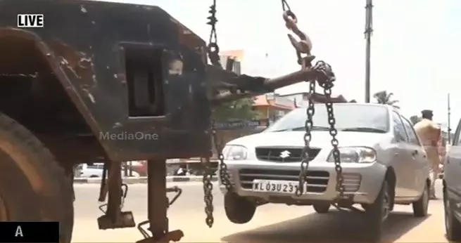 ശാര്‍ക്കര ക്ഷേത്ര വളപ്പില്‍ വാഹനങ്ങള്‍ക്കകത്ത് കണ്ടെത്തിയ വെടിക്കോപ്പുകള്‍ നിര്‍വീര്യമാക്കും