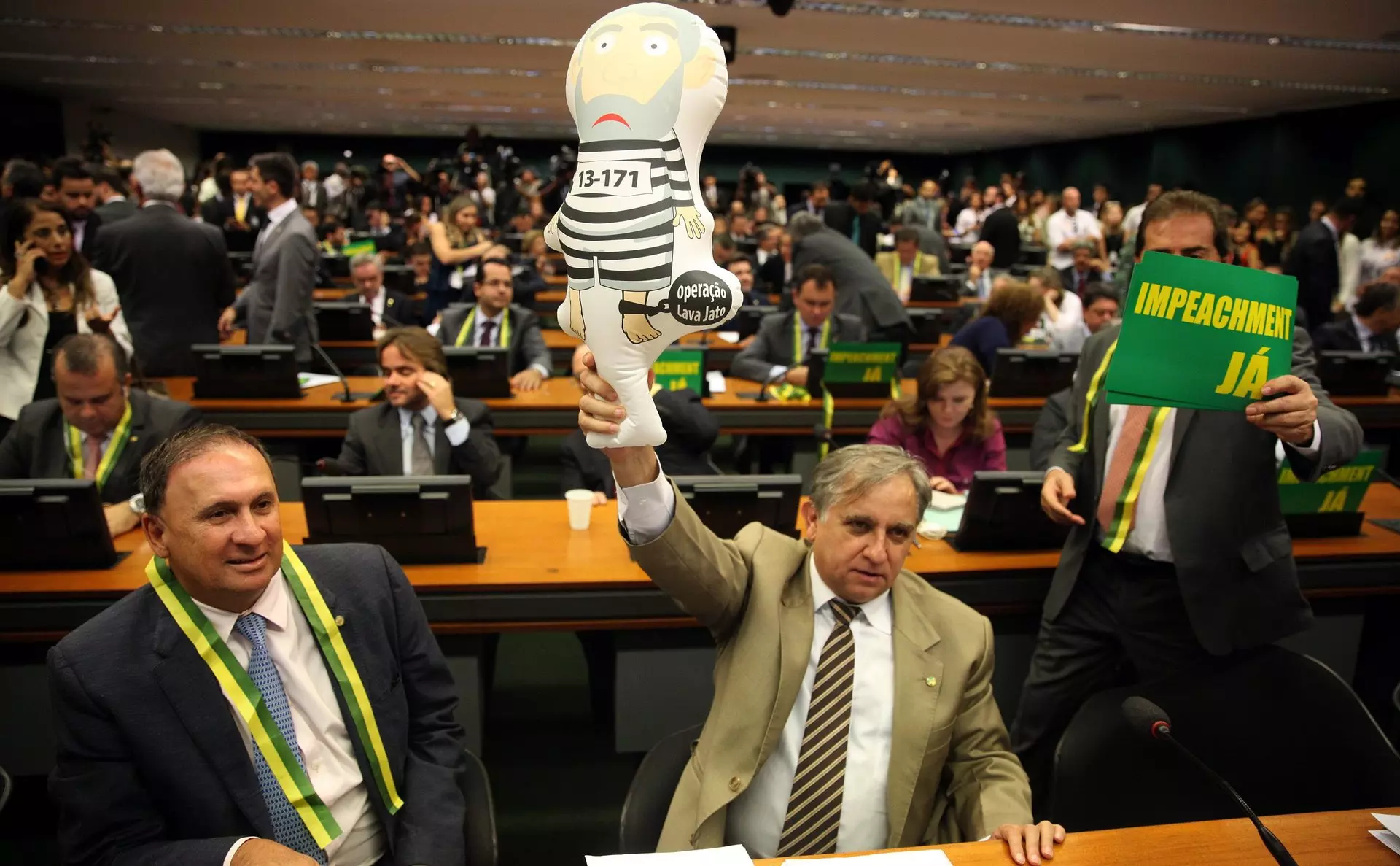 ദില്മ റൂസേഫിനെ ഇംപീച്ച് ചെയ്യാന് അനുമതി ദില്മ റൂസേഫിനെ ഇംപീച്ച് ചെയ്യാന് അനുമതി