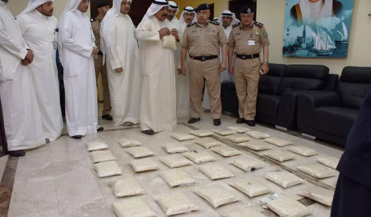 കുവൈറ്റിൽ മയക്കുമരുന്നുമായി ബന്ധപ്പെട്ട കുറ്റകൃത്യങ്ങളില് 17 ശതമാനത്തിന്റെ കുറവ് കുവൈറ്റിൽ മയക്കുമരുന്നുമായി ബന്ധപ്പെട്ട കുറ്റകൃത്യങ്ങളില് 17 ശതമാനത്തിന്റെ കുറവ്