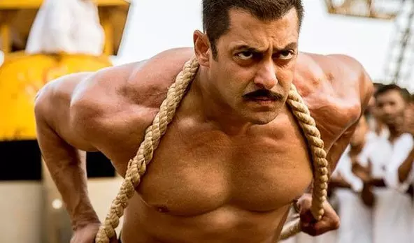 കളക്ഷനിലും റെക്കോഡ് തീര്ത്ത് സുല്ത്താന് കളക്ഷനിലും റെക്കോഡ് തീര്ത്ത് സുല്ത്താന്