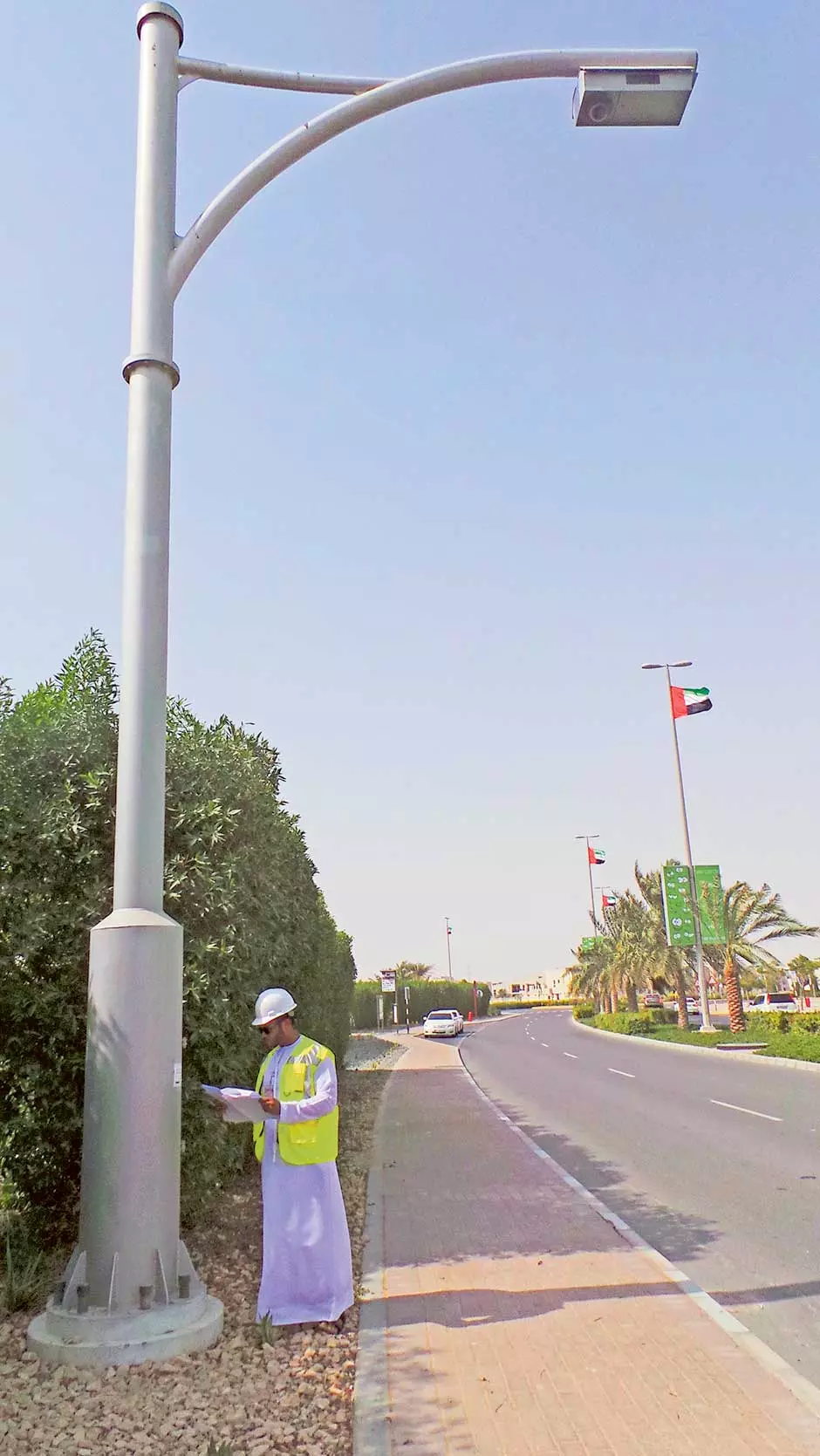 അബുദബിയെ നിരീക്ഷിക്കാന്‍ ഫാല്‍ക്കണ്‍ ഐ