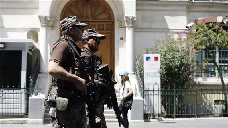 തുര്‍ക്കിയിലെ എംബസിയും കോണ്‍സുലേറ്റ് ഓഫീസും ഫ്രാന്‍സ് അടച്ചു