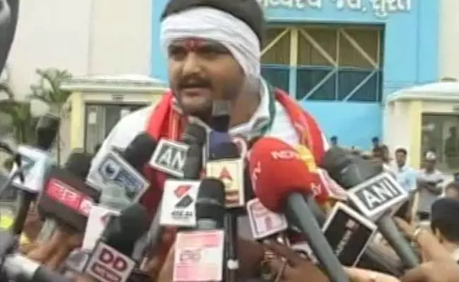 ഹാര്‍ദിക് പട്ടേല്‍ ജയില്‍മോചിതനായി