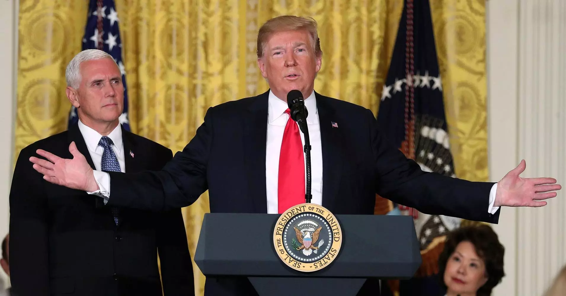 അമേരിക്കയെ അഭയാര്ഥി ക്യാമ്പാക്കാന് അനുവദിക്കില്ലെന്ന് ട്രംപ് അമേരിക്കയെ അഭയാര്ഥി ക്യാമ്പാക്കാന് അനുവദിക്കില്ലെന്ന് ട്രംപ്