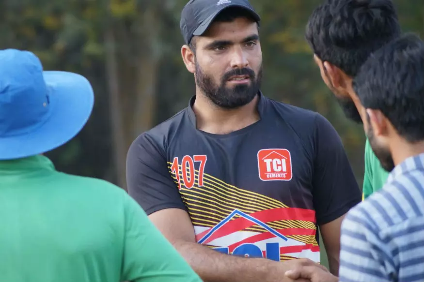 ധോണിയെ പോലെ സിക്സര് അടിക്കണമെന്ന് മണ്സൂര് ദാര് ധോണിയെ പോലെ സിക്സര് അടിക്കണമെന്ന് മണ്സൂര് ദാര്