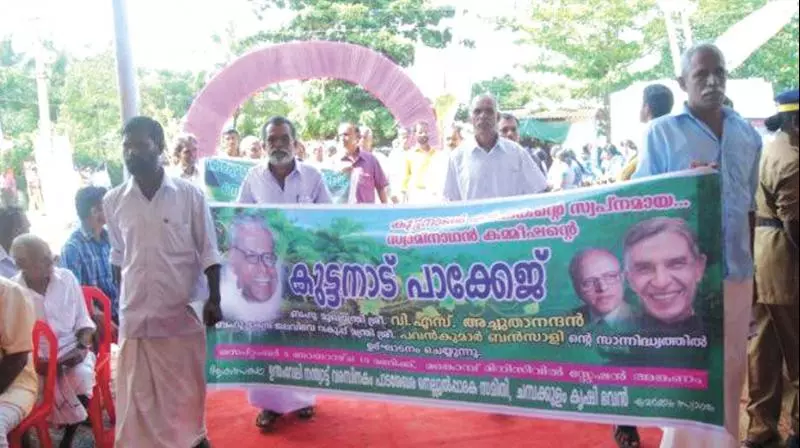 ചരിത്രത്തിലെ ഏറ്റവും വലിയ വെള്ളപ്പൊക്ക ദുരിതത്തില് കുട്ടനാട്; പ്രസക്തി നഷ്ടപ്പെട്ട് കുട്ടനാട് പാക്കേജ് ചരിത്രത്തിലെ ഏറ്റവും വലിയ വെള്ളപ്പൊക്ക ദുരിതത്തില് കുട്ടനാട്; പ്രസക്തി നഷ്ടപ്പെട്ട് കുട്ടനാട് പാക്കേജ്