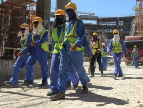 ഖത്തറില് വിദേശ തൊഴിലാളികളുടെ വിരമിക്കല് പ്രായം 60 വയസാക്കാന് ശിപാര്ശ ഖത്തറില് വിദേശ തൊഴിലാളികളുടെ വിരമിക്കല് പ്രായം 60 വയസാക്കാന് ശിപാര്ശ