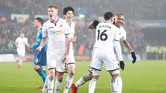 ആഴ്സണലിനെ അട്ടിമറിച്ച് സ്വാന്സി സിറ്റി ആഴ്സണലിനെ അട്ടിമറിച്ച് സ്വാന്സി സിറ്റി