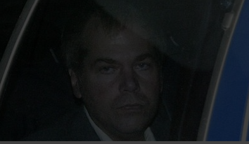 റൊണാള്‍ഡ് റീഗനെ വധിക്കാന്‍ ശ്രമിച്ചയാള്‍ക്ക് 35 വര്‍ഷത്തിന് ശേഷം മോചനം