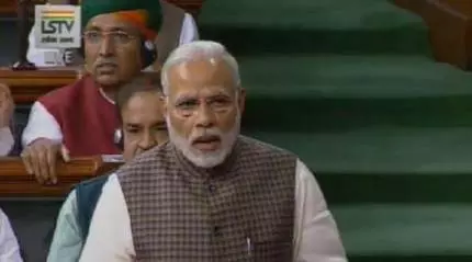 കോണ്ഗ്രസ്സിനെ രാഷ്ട്രീയമായി കടന്നാക്രമിച്ച് പ്രധാന മന്ത്രി കോണ്ഗ്രസ്സിനെ രാഷ്ട്രീയമായി കടന്നാക്രമിച്ച് പ്രധാന മന്ത്രി