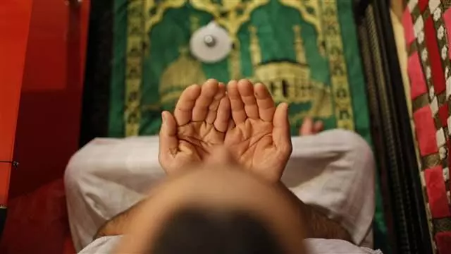 തീവ്രചിന്താഗതിക്കാരെ തിരുത്താന് മതപഠന കോഴ്സുകള് നടത്താനൊരുങ്ങി കുവൈത്ത് തീവ്രചിന്താഗതിക്കാരെ തിരുത്താന് മതപഠന കോഴ്സുകള് നടത്താനൊരുങ്ങി കുവൈത്ത്