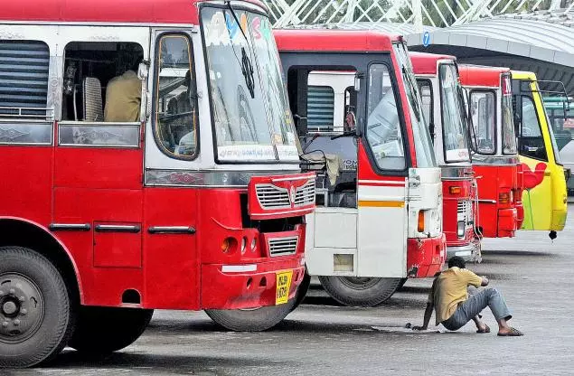 ബസ് ചാര്ജ് വര്ധിപ്പിക്കേണ്ടിവരുമെന്ന് മുഖ്യമന്ത്രി ബസ് ചാര്ജ് വര്ധിപ്പിക്കേണ്ടിവരുമെന്ന് മുഖ്യമന്ത്രി