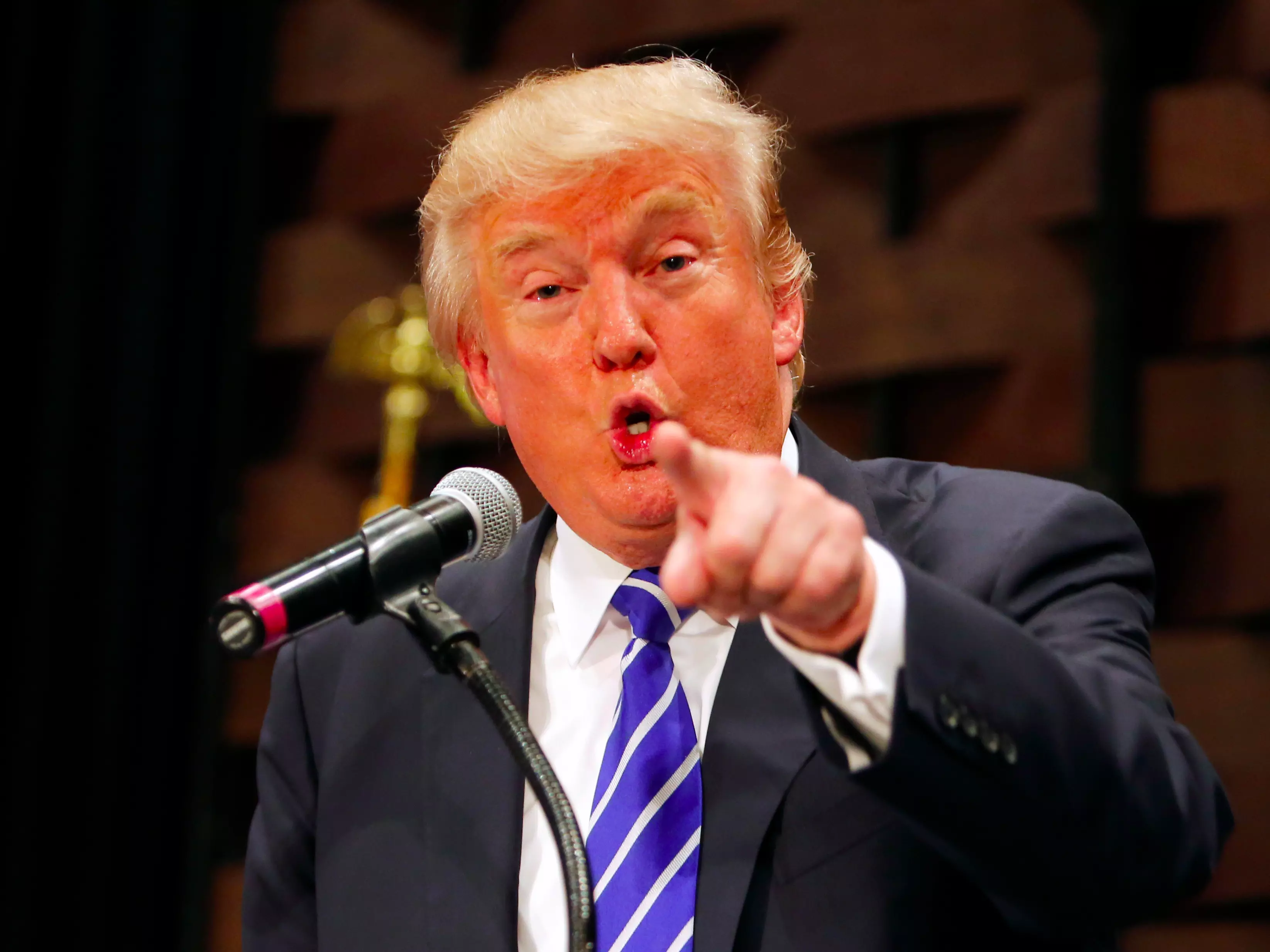 രാജ്യസുരക്ഷക്ക് ഭീഷണിയാകുന്ന കുടിയേറ്റം അംഗീകരിക്കില്ലെന്ന് ട്രംപ് രാജ്യസുരക്ഷക്ക് ഭീഷണിയാകുന്ന കുടിയേറ്റം അംഗീകരിക്കില്ലെന്ന് ട്രംപ്