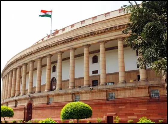 ഇരു സഭകളിലും പ്രതിപക്ഷ ബഹളം; രാജ്യസഭ രണ്ടു മണി വരെ നിര്‍ത്തിവച്ചു