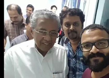 ജയസൂര്യക്ക് അഭിനന്ദനവുമായി പിണറായി, റോഡുകള് നന്നാക്കും ജയസൂര്യക്ക് അഭിനന്ദനവുമായി പിണറായി, റോഡുകള് നന്നാക്കും