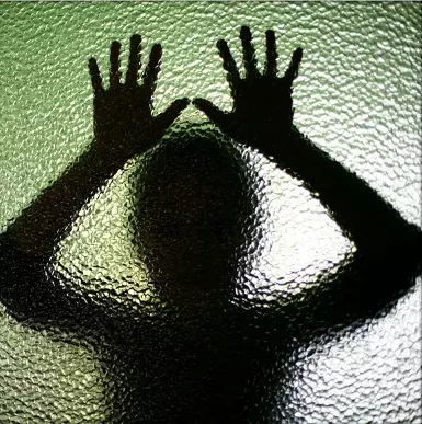 നിയമം നോക്കുകുത്തി, യുപിയിലെ ഷോപ്പുകളില്‍ ബലാത്സംഗ വീഡിയോകള്‍ വ്യാപകം