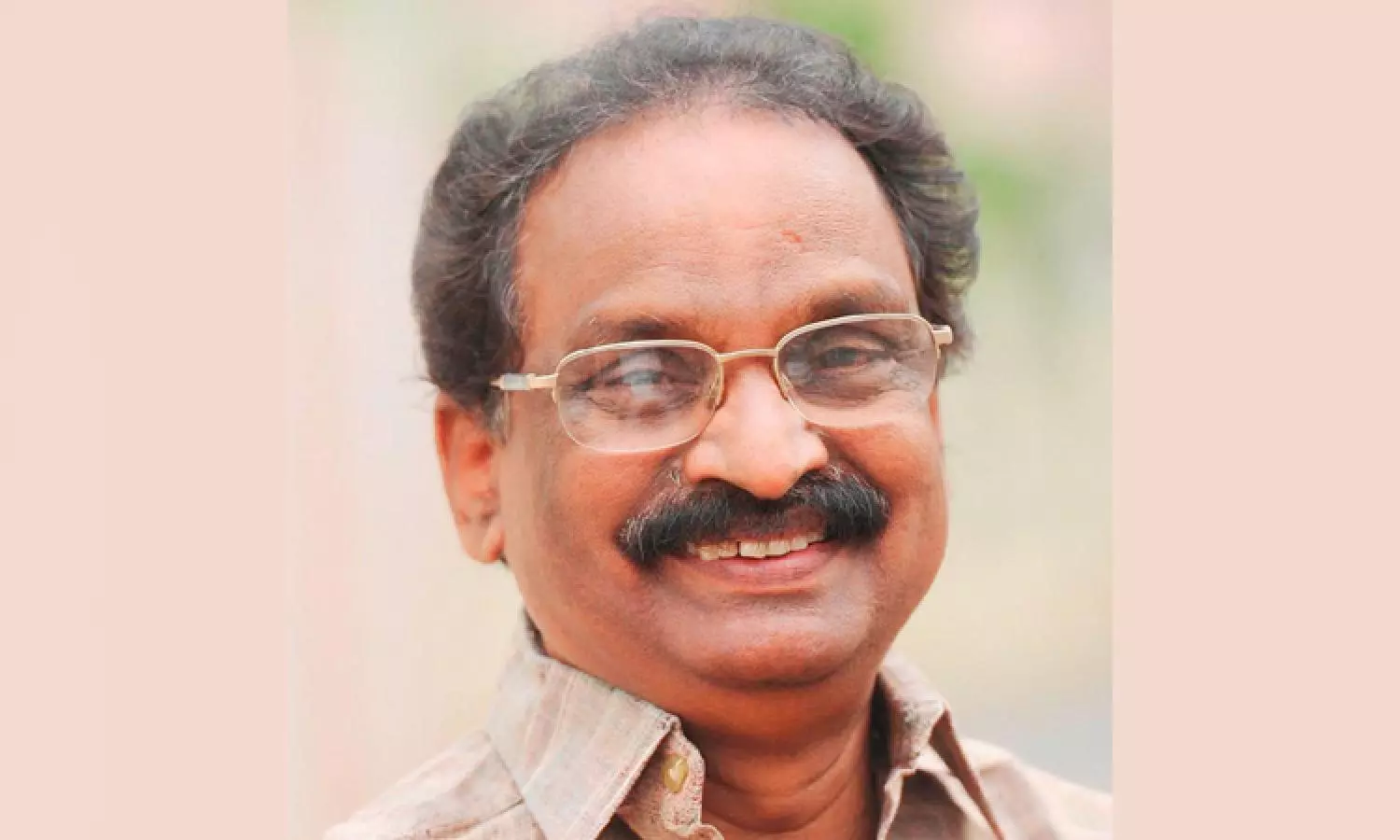 ആദിവാസി വിദ്യാര്ഥിയുടെ വിദേശ ഉപരിപഠനം; സഹായഹസ്തവുമായി എകെ ബാലന് ആദിവാസി വിദ്യാര്ഥിയുടെ വിദേശ ഉപരിപഠനം; സഹായഹസ്തവുമായി എകെ ബാലന്