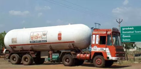 നാളെ മുതല് ഐഒസി ടാങ്കര് ലോറി സമരം നാളെ മുതല് ഐഒസി ടാങ്കര് ലോറി സമരം